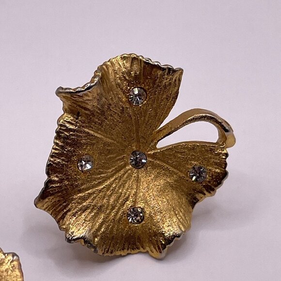 Coro Vintage Gold Tone Leaf Rhinestone Brooch and Screw Back Earring Set AL5.1 - Picture 5 of 16
